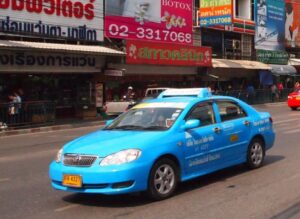 タイ　タクシー　英語　通じる？